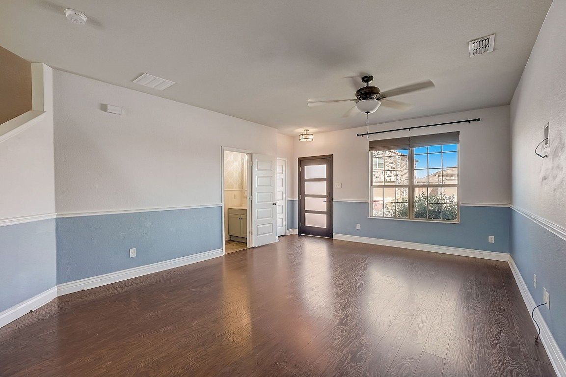 901 Ravenwood Ln Van Alstyne, TX 75495 - Thumbnail 5