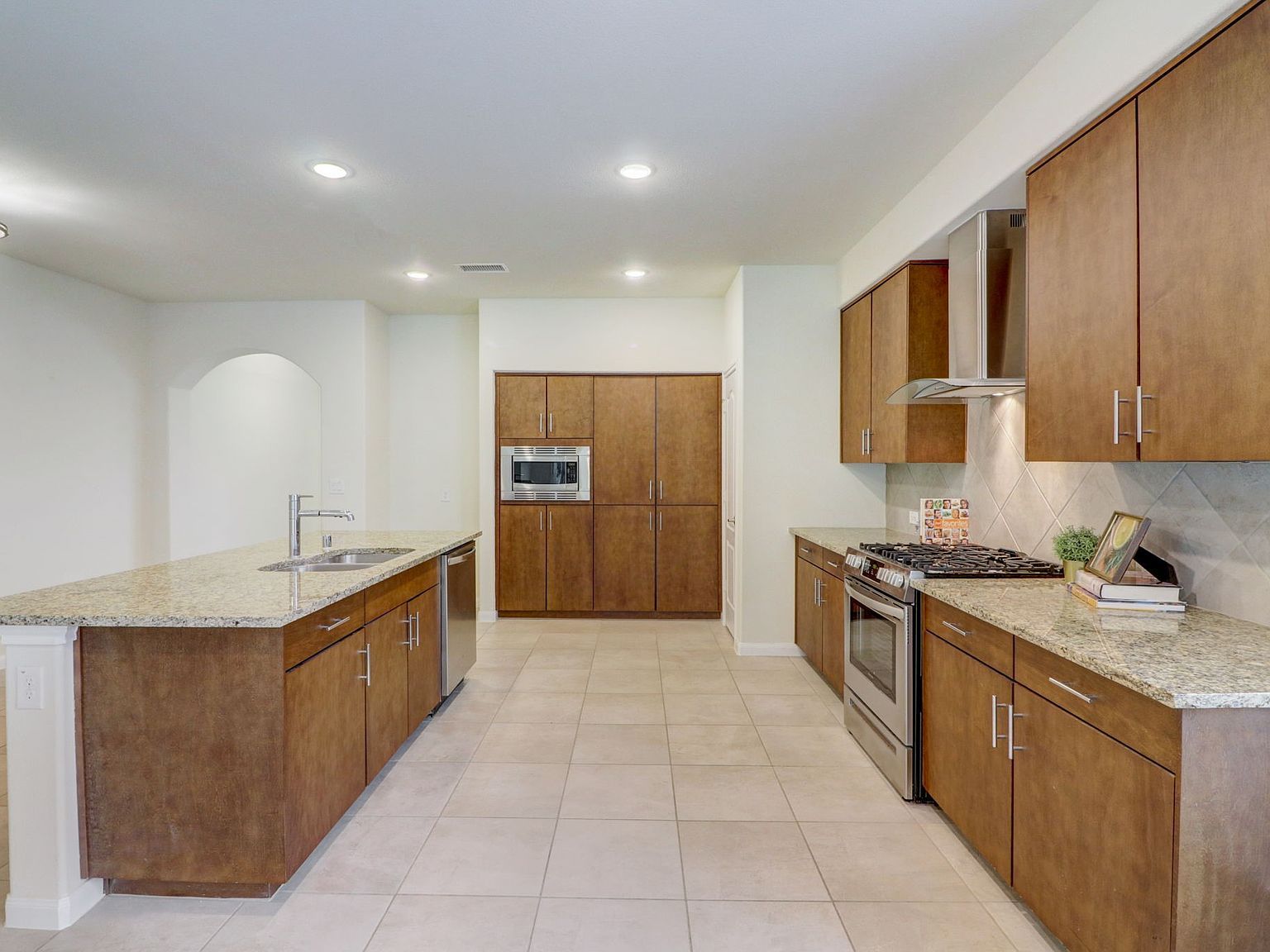 1212 Rosebush Rd Aubrey, TX 76227 - Thumbnail 5