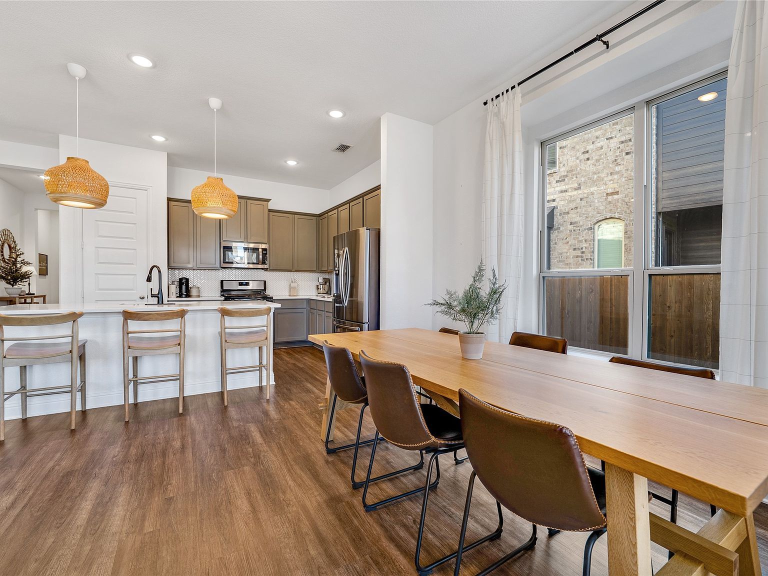 1501 White Water Way Aubrey, TX 76227 - Thumbnail 5