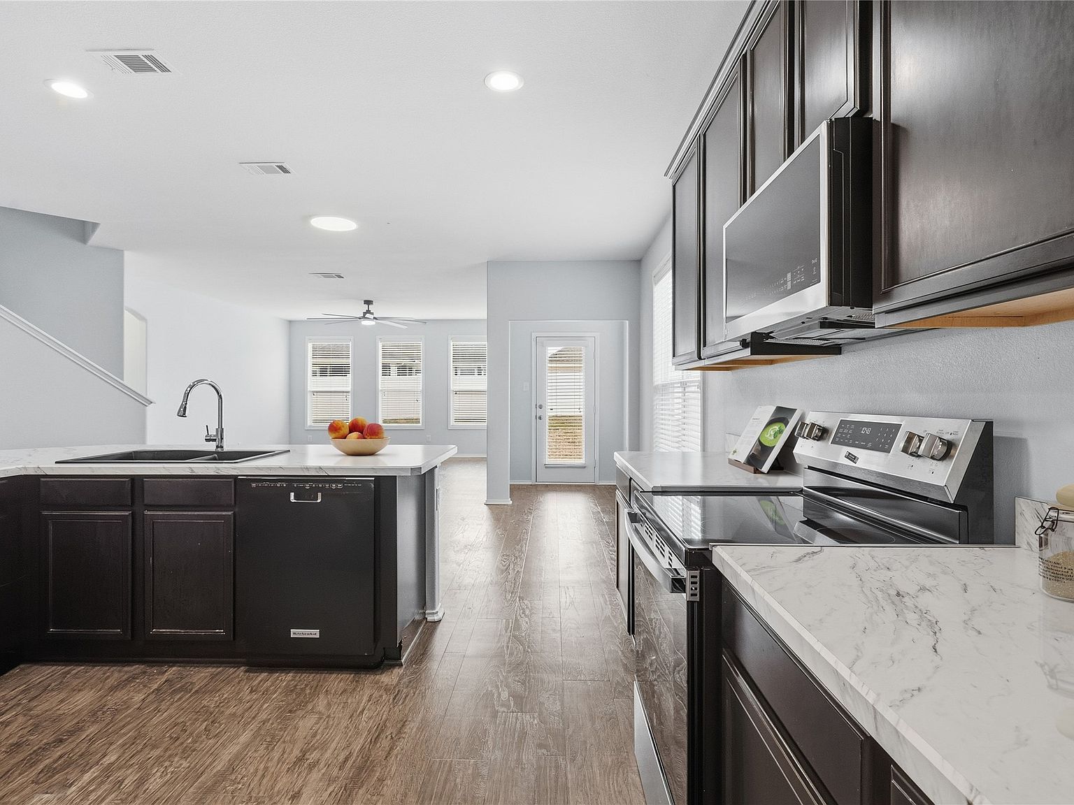 9032 Greene Dr Providence Village, TX 76227 - Thumbnail 5