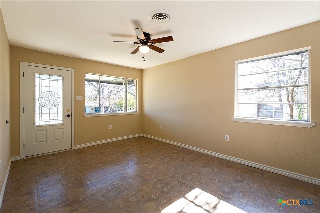 1502 S Main St Lampasas, TX 76550 - Thumbnail 5