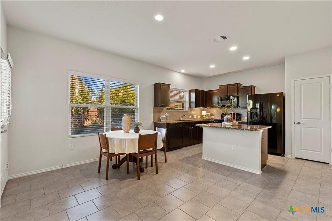 3724 Alpine Autumn Dr Austin, TX 78744 - Thumbnail 5