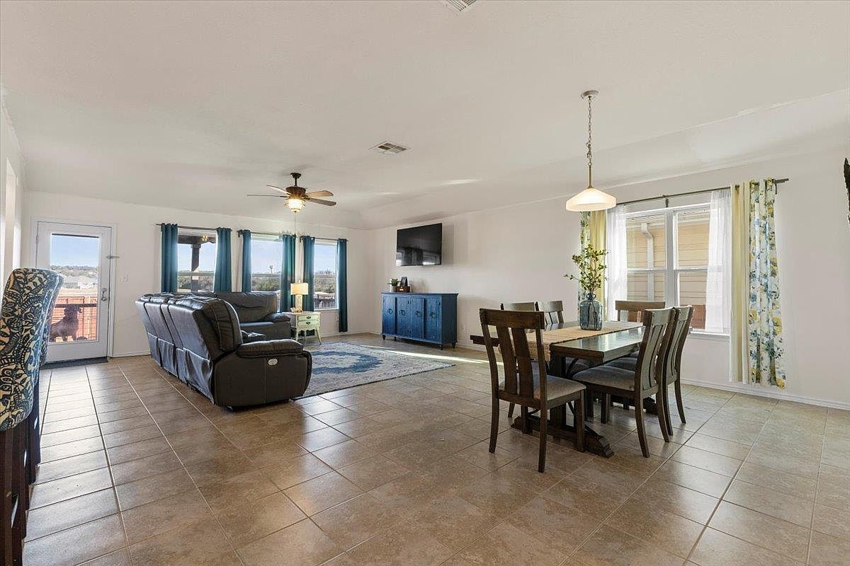 137 Fire Wheel Pass Liberty Hill, TX 78642 - Thumbnail 5