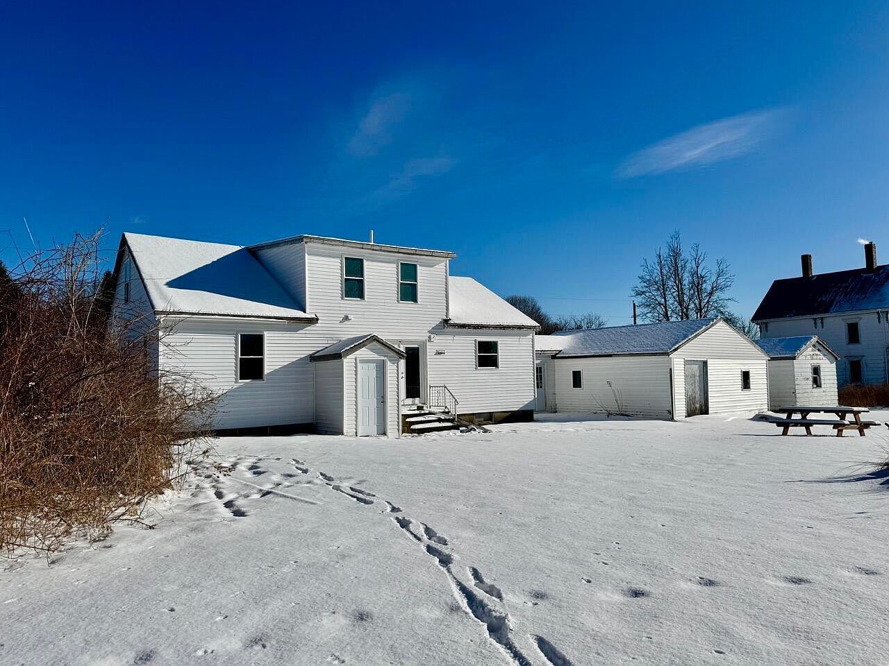 35 School St Stockton Springs, ME 04981 - Thumbnail 5