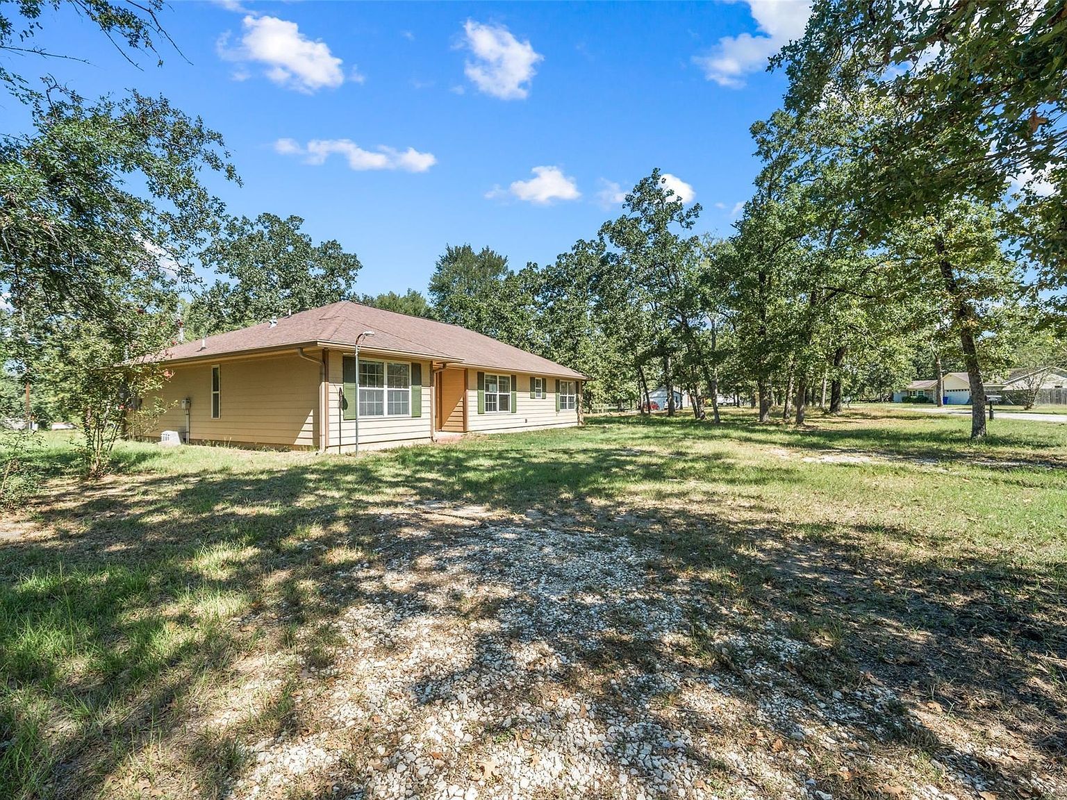 15 Hill Top Rd Huntsville, TX 77320 - Thumbnail 5