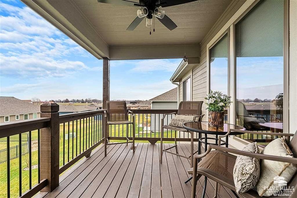 2006 Henry Dr Wamego, KS 66547 - Thumbnail 5