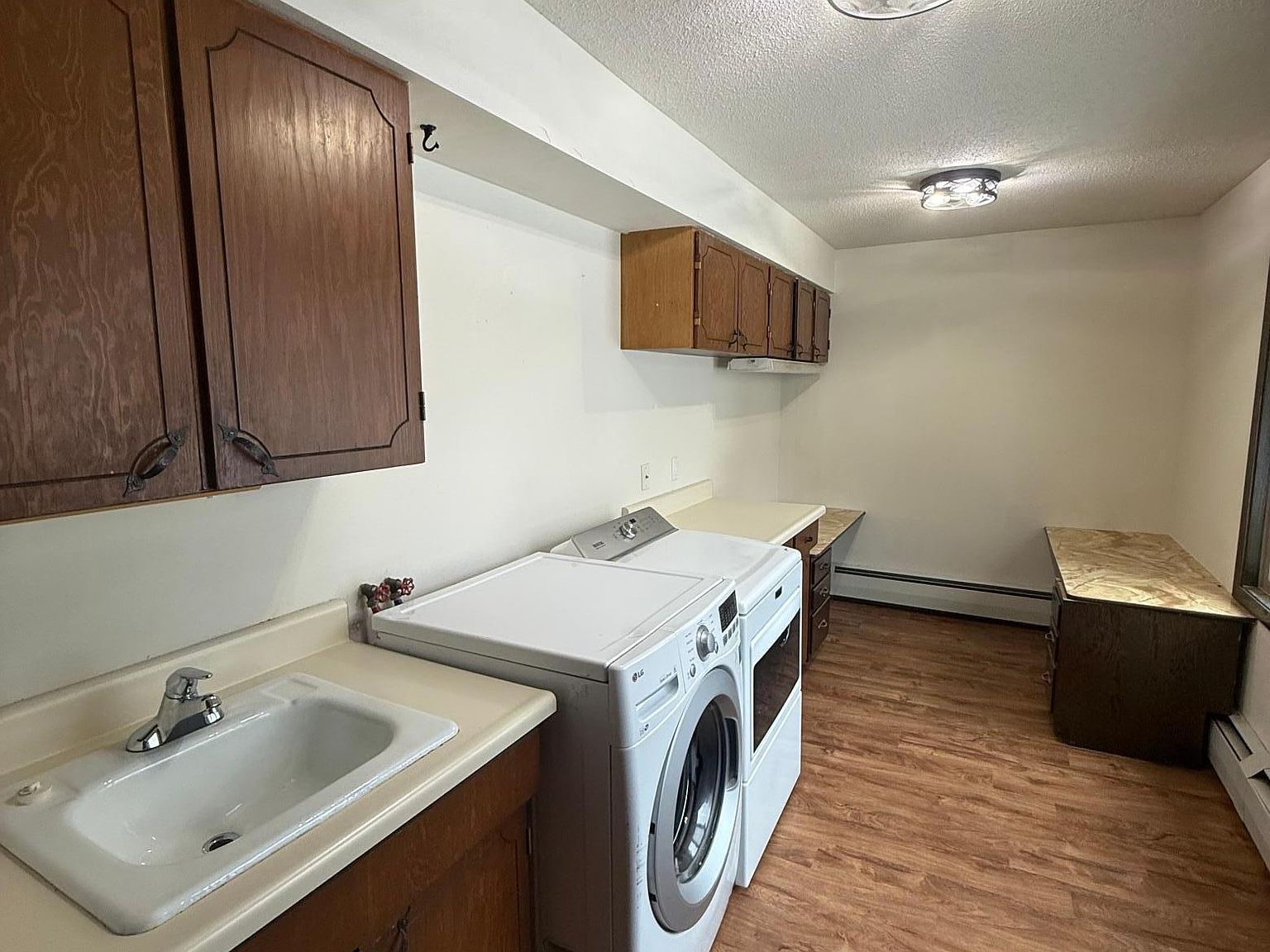 402 E Flynn St Redwood Falls, MN 56283 - Thumbnail 5