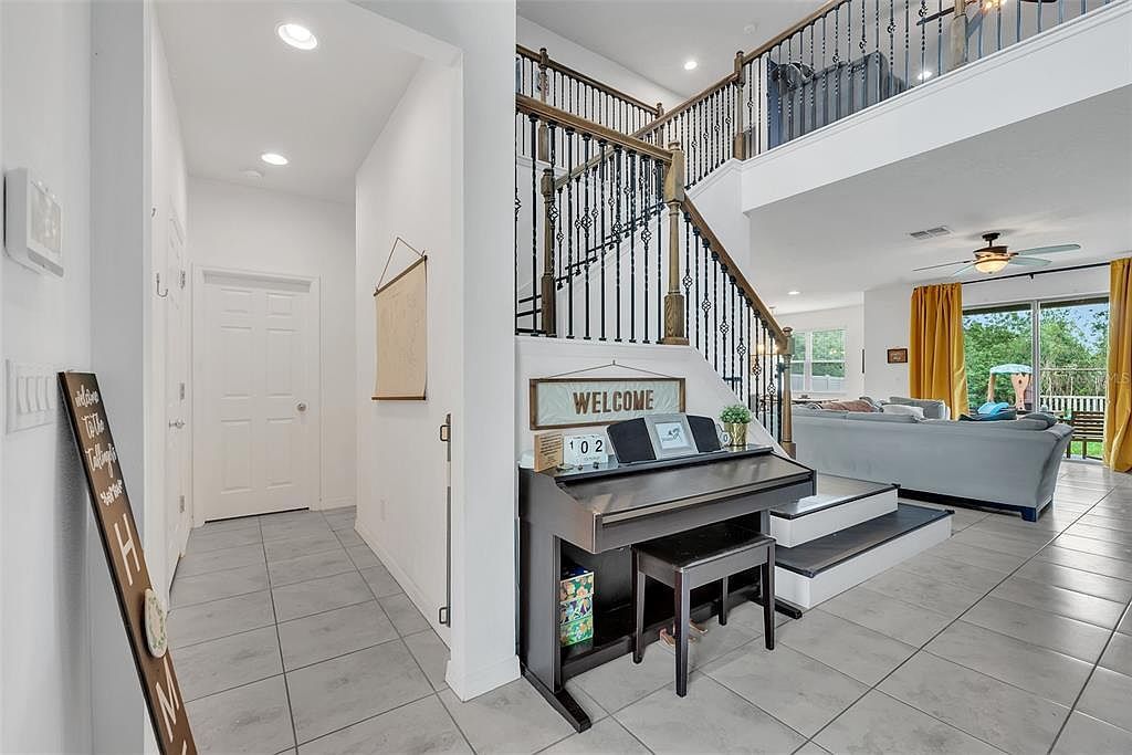 1528 Gadsden Point Pl Ruskin, FL 33570 - Thumbnail 5