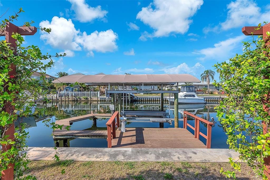 1012 Spindle Palm Way Apollo Beach, FL 33572 - Thumbnail 5