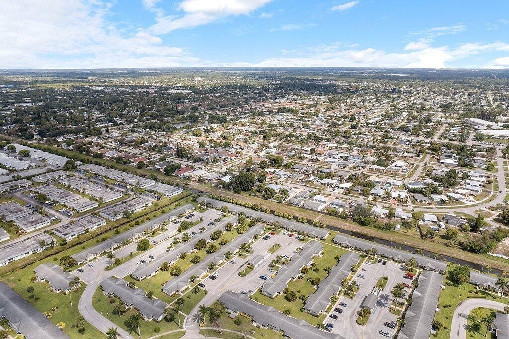 2739 Dudley Dr W APT C West Palm Beach, FL 33415 - Thumbnail 5