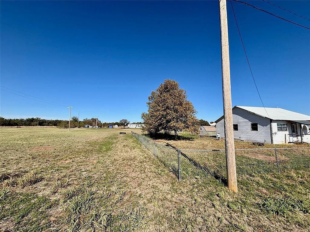 100 Debra Dr Tipton, OK 73570 - Thumbnail 5