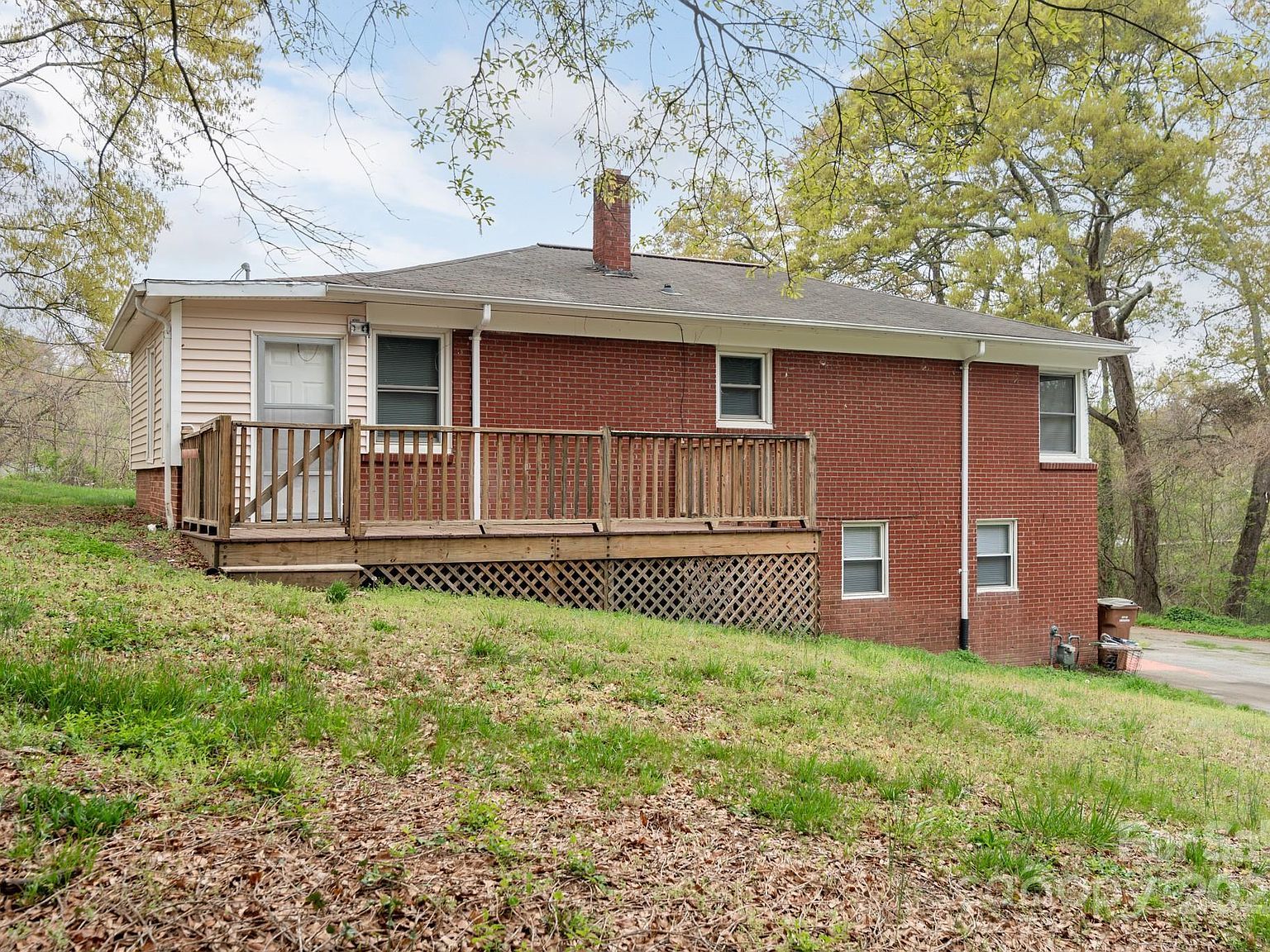 668 Riverside Dr Lincolnton, NC 28092 - Thumbnail 5