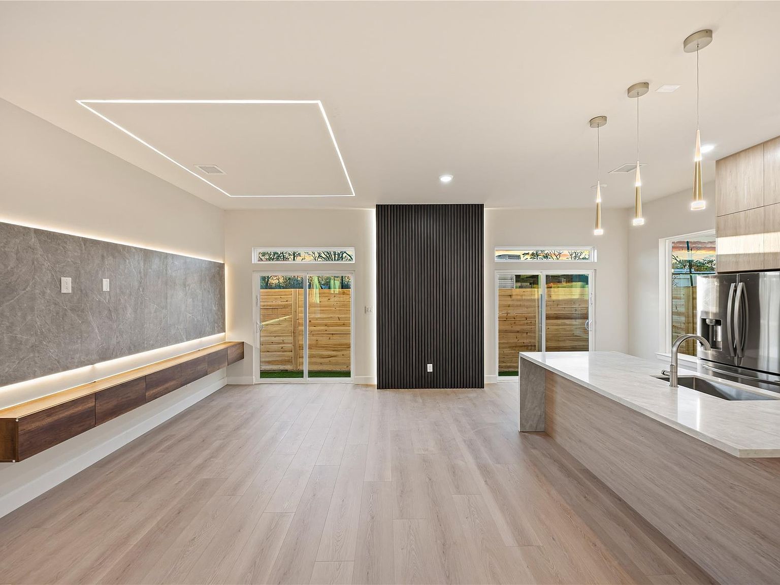 2021 Wilburforce St W Houston, TX 77091 - Thumbnail 5