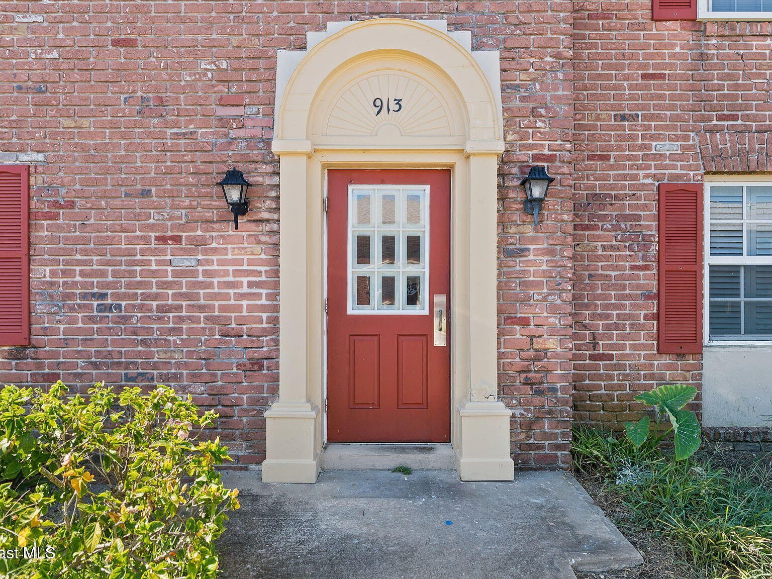 913 S Colonial Ct APT B Indian Harbour Beach, FL 32937 - Thumbnail 5