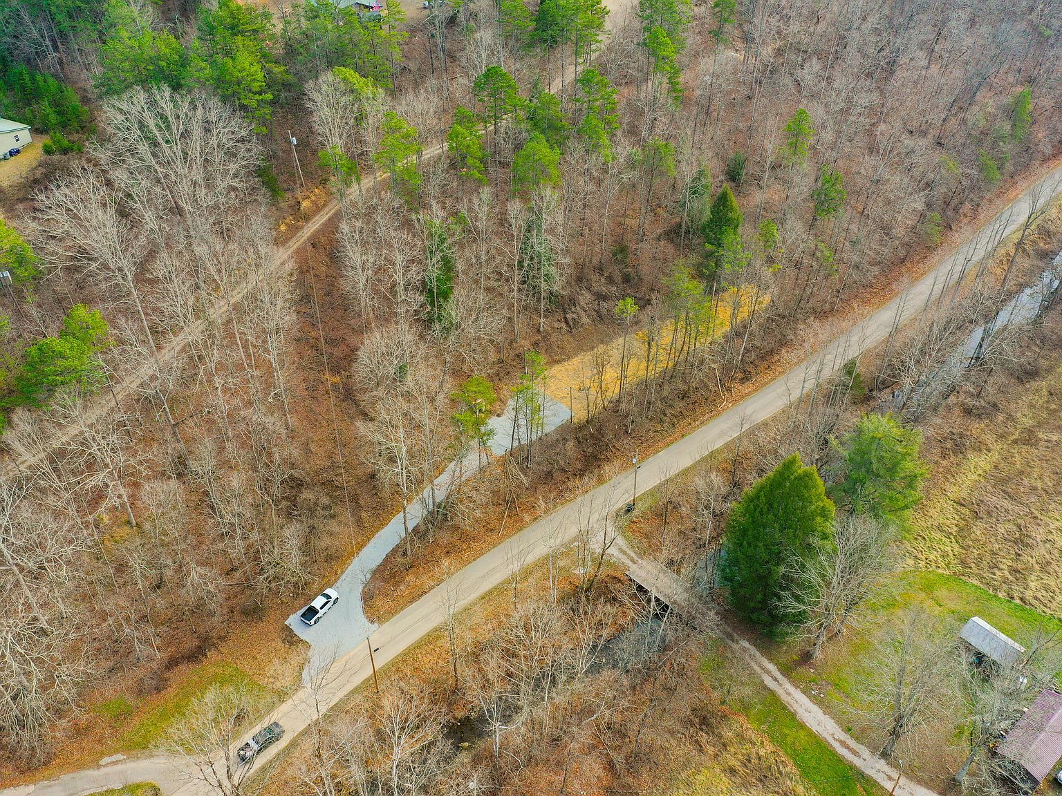 740 Pond Lick Rd Annville, KY 40402 - Thumbnail 5