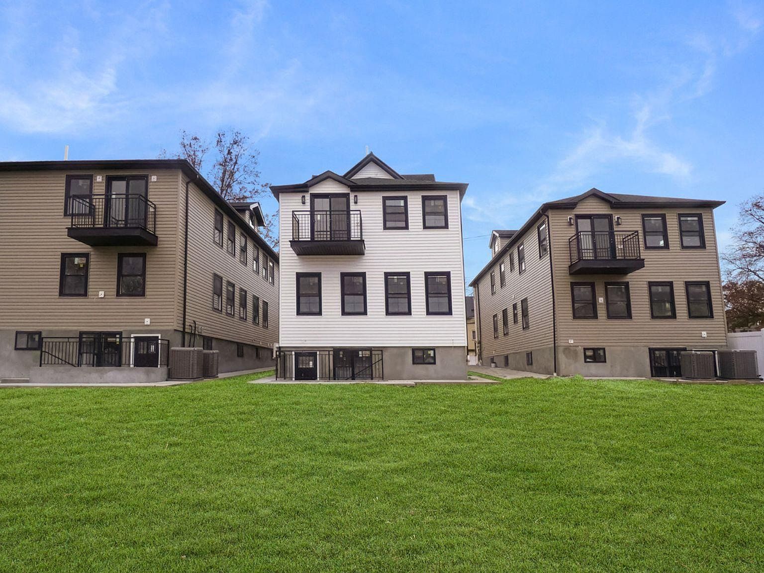 340 E 234th St Bronx, NY 10470 - Thumbnail 5