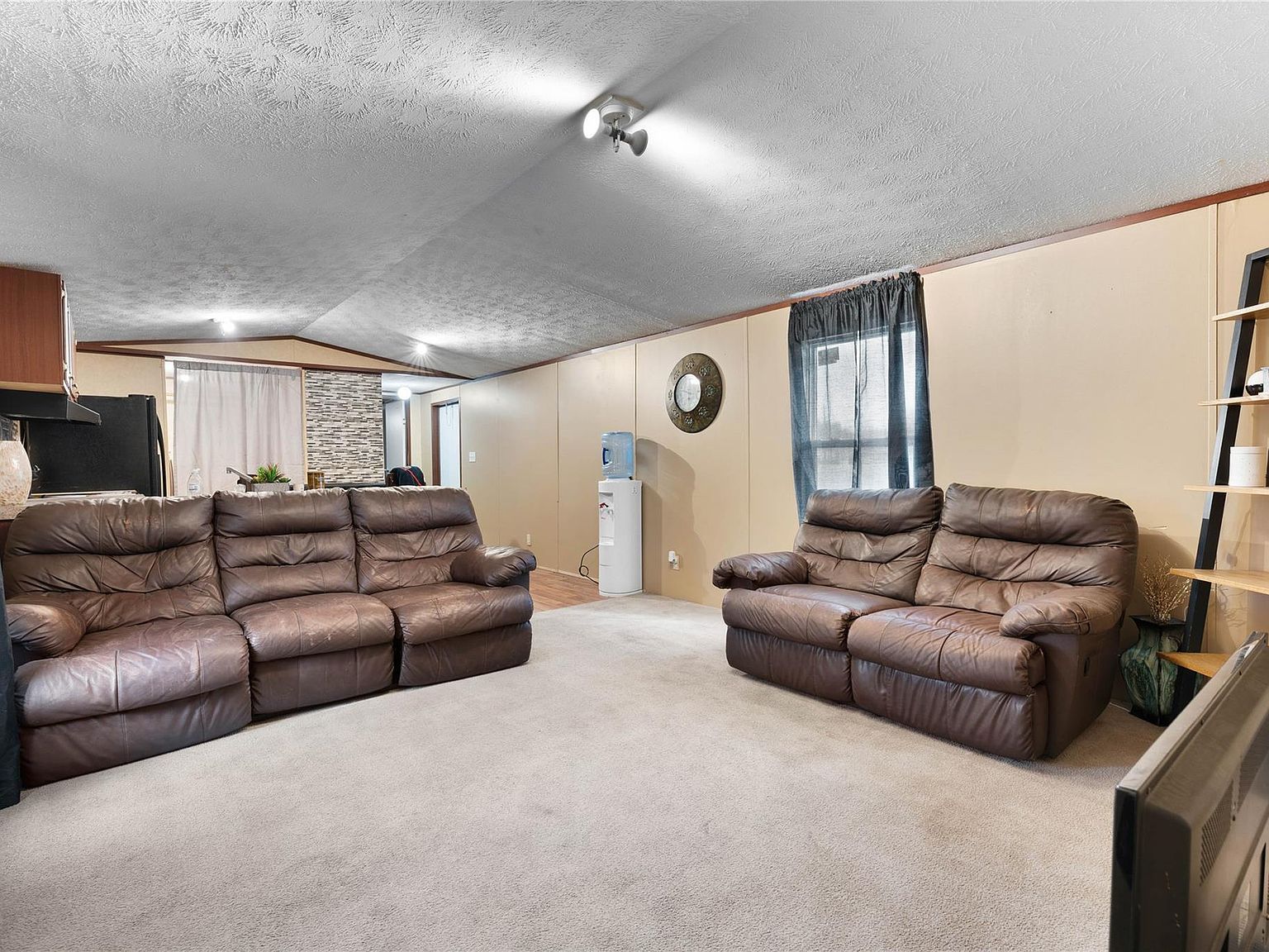 233 County Road 5011 Cleveland, TX 77327 - Thumbnail 5