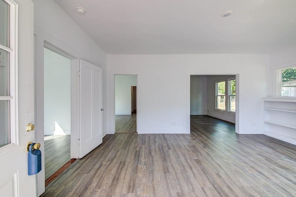 743 S Blanco St Lockhart, TX 78644 - Thumbnail 5