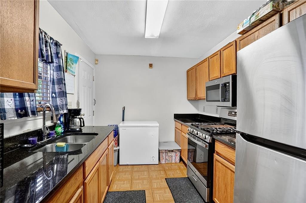 985 Farrington Pl SE Atlanta, GA 30315 - Thumbnail 5