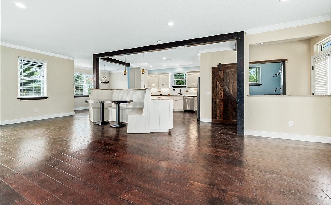 212 NW G St Bentonville, AR 72712 - Thumbnail 5