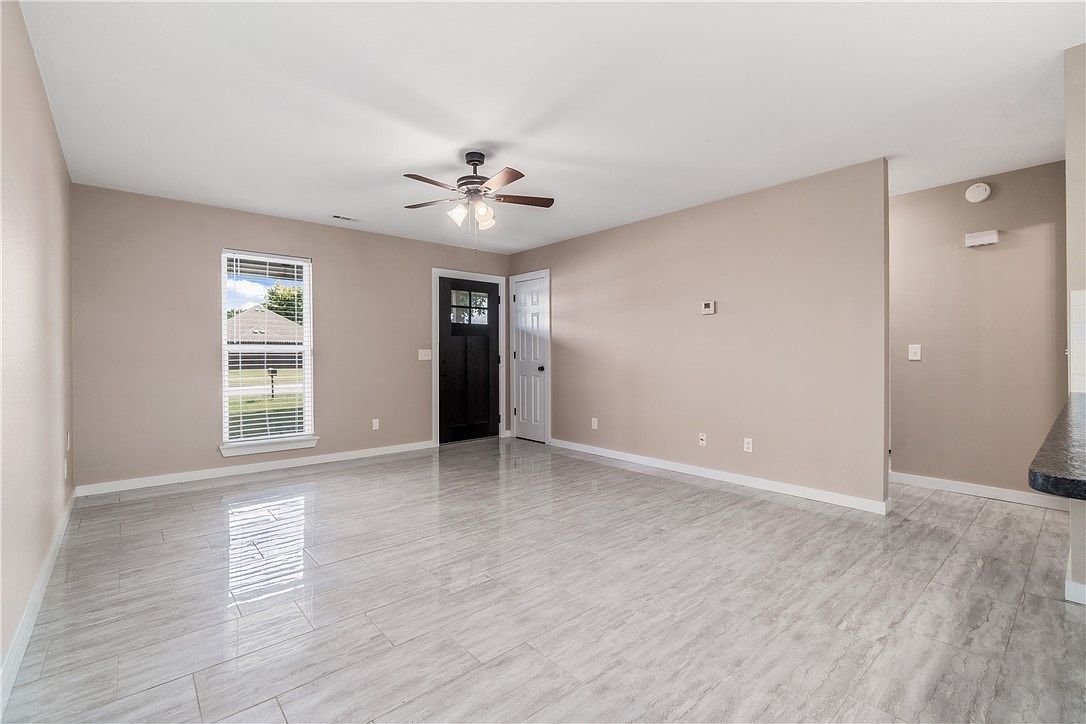 910 SW Tater Black Rd Bentonville, AR 72712 - Thumbnail 5