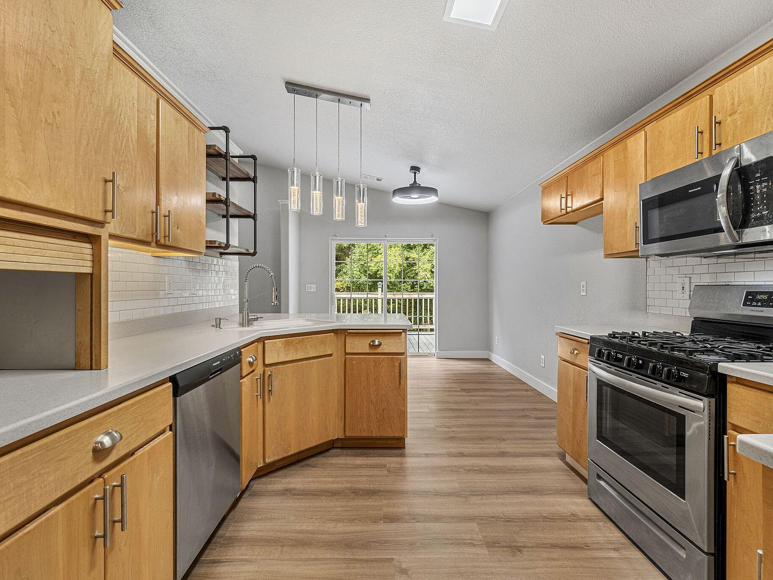 1320 Brady Ct McKinleyville, CA 95519 - Thumbnail 5