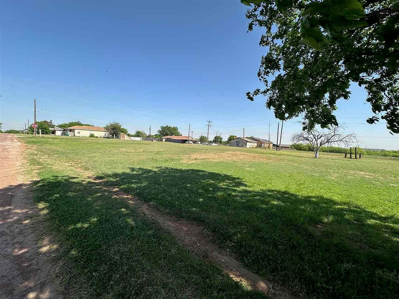 201 E Lincoln Ave Electra, TX 76360 - Thumbnail 5