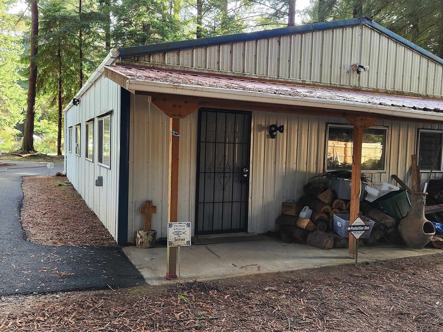 205 Staley Ln Crescent City, CA 95531 - Thumbnail 5