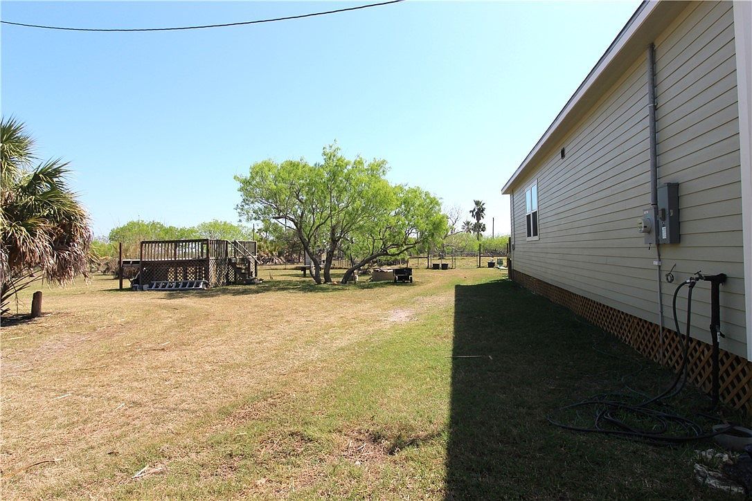 118 Salt Lake Rd Rockport, TX 78382 - Thumbnail 5