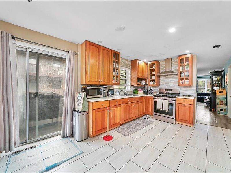 10309 Parkside Ave Oak Lawn, IL 60453 - Thumbnail 5