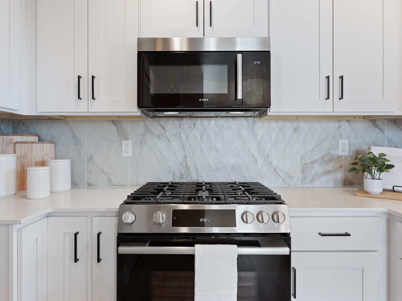 20514 NE Empire Ave Bend, OR 97701 - Thumbnail 5