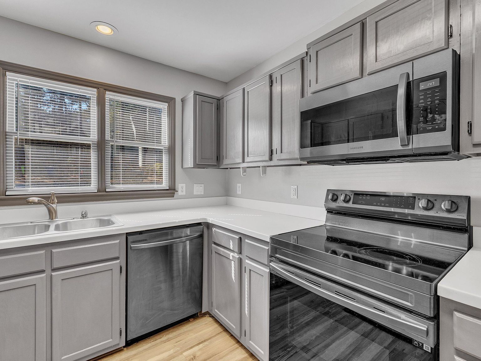 6036 Epping Forest Dr Raleigh, NC 27613 - Thumbnail 5