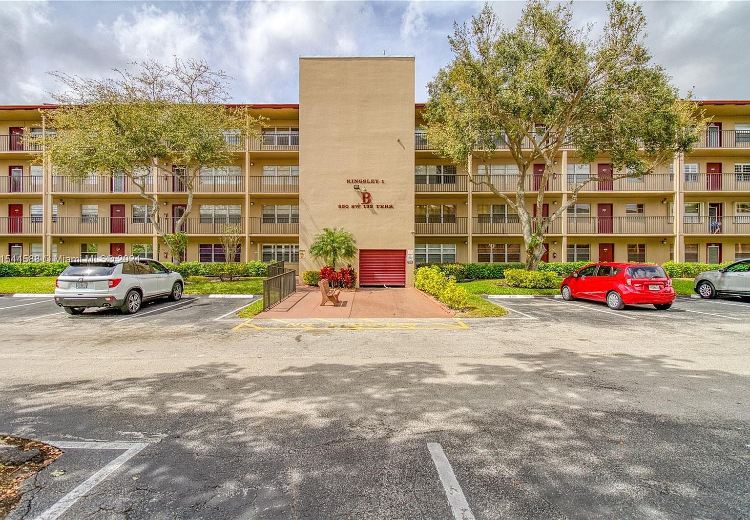 850 SW 133rd Ter APT 213B Pembroke Pines, FL 33027 - Thumbnail 5