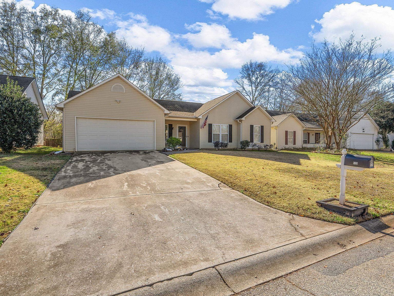 515 Lavendula St Spartanburg, SC 29301 - Thumbnail 5