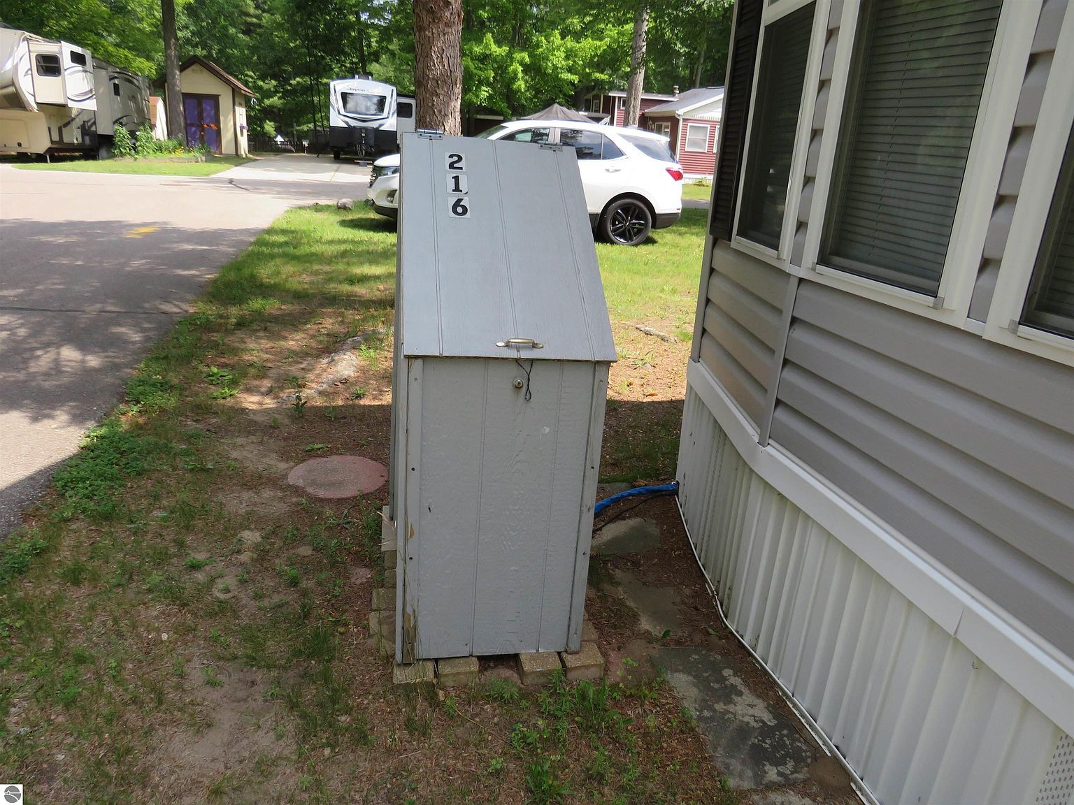 2757 Owens Dr #216 Houghton Lake, MI 48629 - Thumbnail 5