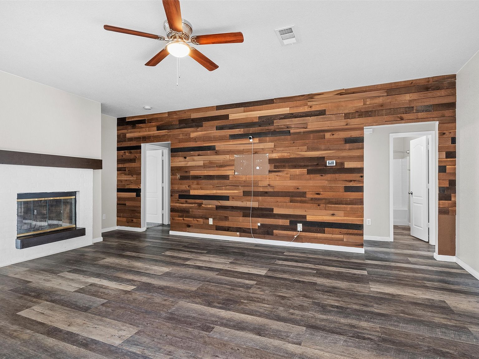 2131 Post Wood Ln Arlington, TX 76018 - Thumbnail 5