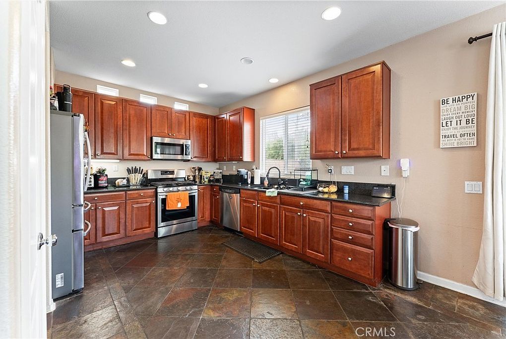 7933 Shadow Trails Ln Riverside, CA 92509 - Thumbnail 5