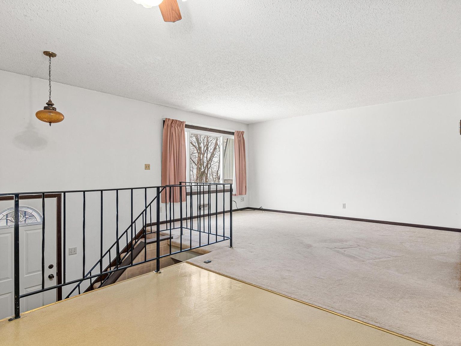 3907 Conroy Trl Inver Grove Heights, MN 55076 - Thumbnail 5