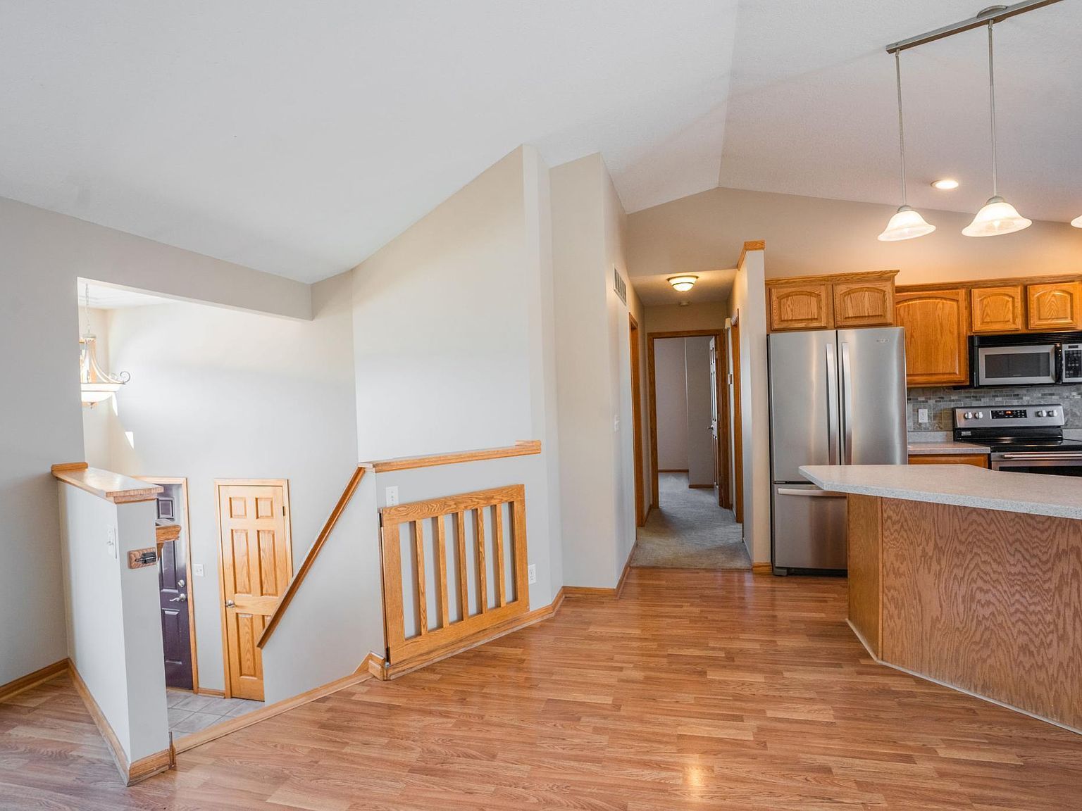 615 5th St NE Plainview, MN 55964 - Thumbnail 5