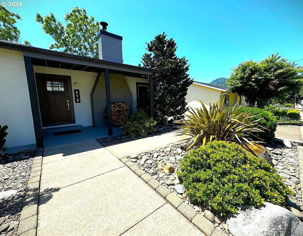 512 NE Division St Myrtle Creek, OR 97457 - Thumbnail 5