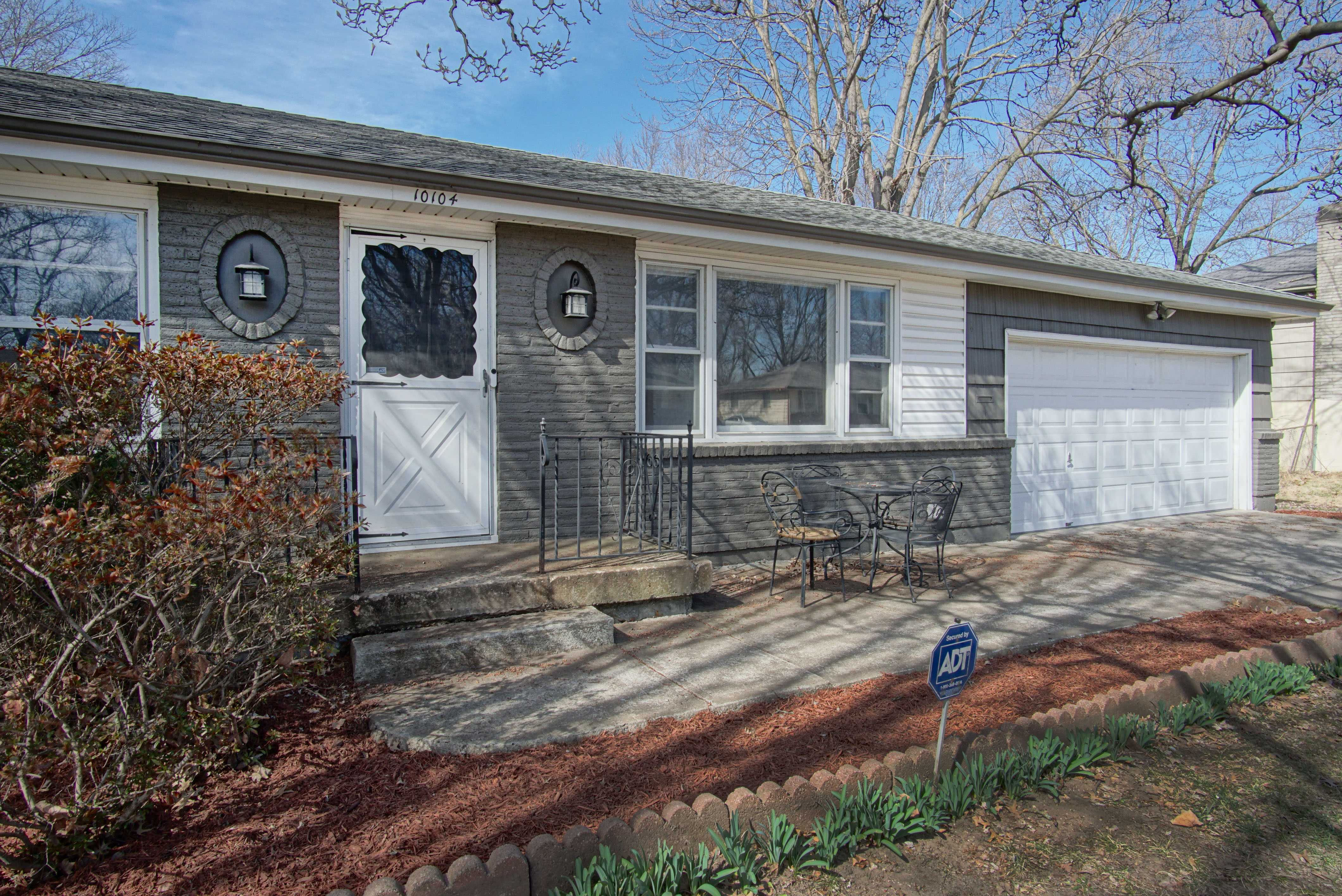 10104 Cambridge Avenue, Kansas City, MO, USA, 64134 - Thumbnail 5