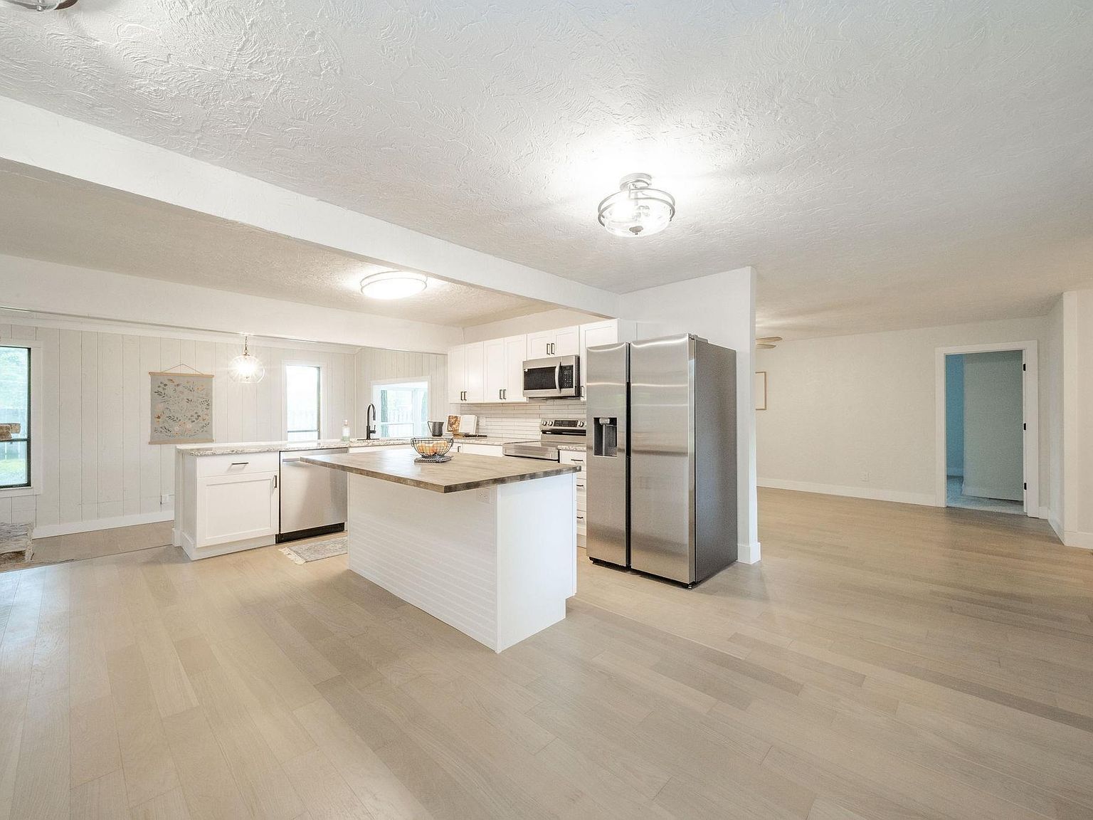 1127 Hickory Ln New Castle, IN 47362 - Thumbnail 5