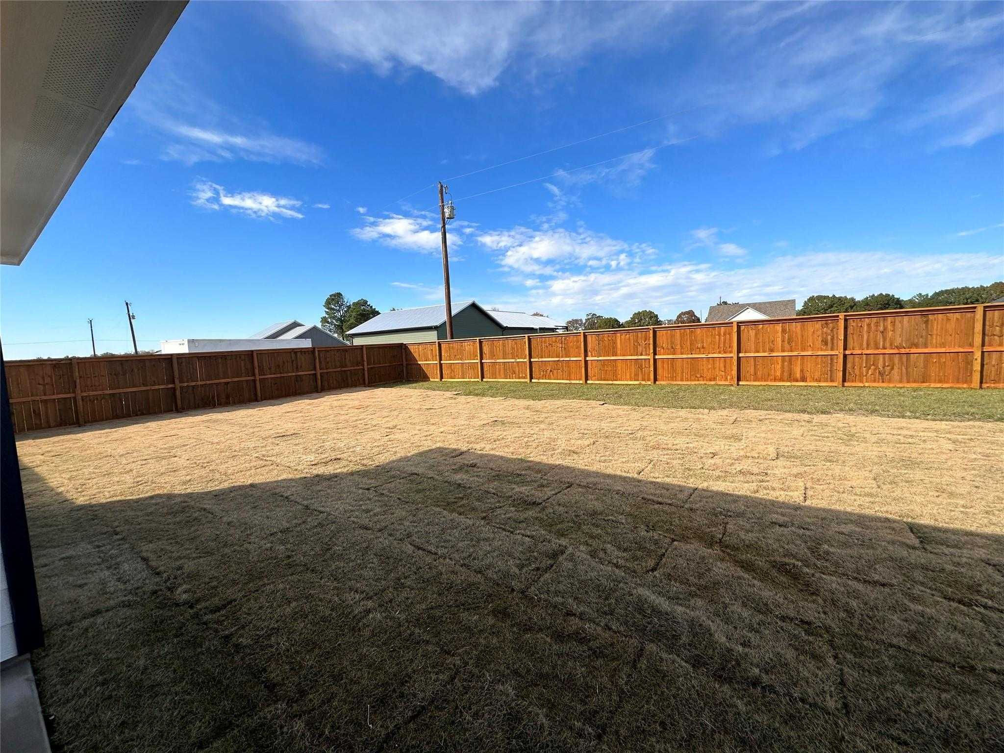 735 Daniel St, Blossom, TX, USA, 75416 - Thumbnail 5