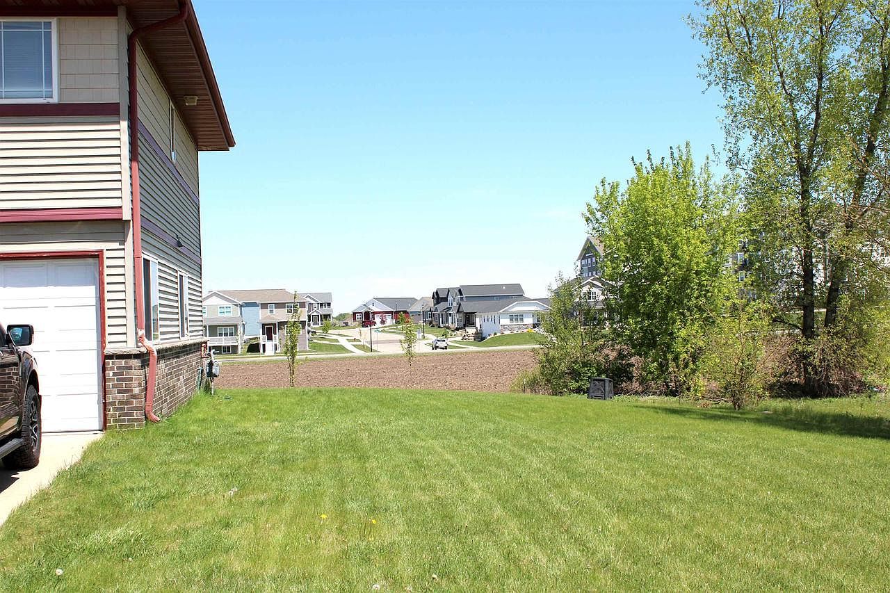 2750 Hazelnut Trl Sun Prairie, WI 53590 - Thumbnail 5