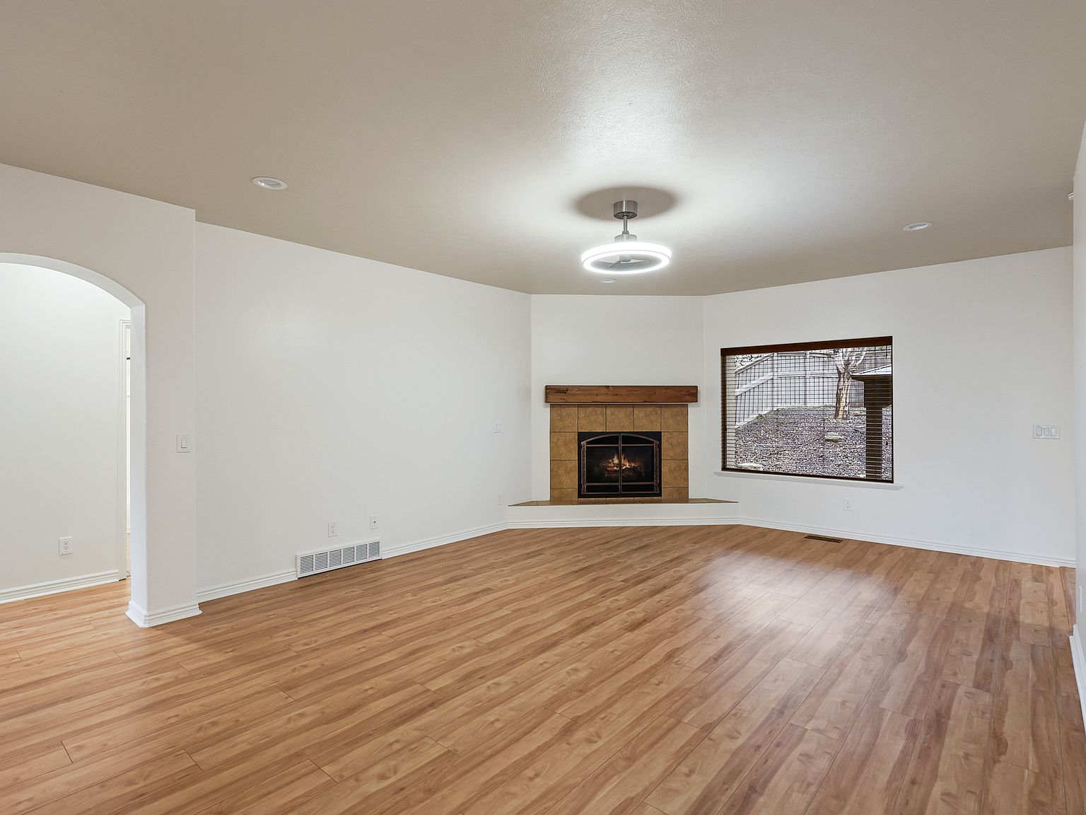 9226 N Mount Airey Dr W Eagle Mountain, UT 84005 - Thumbnail 5