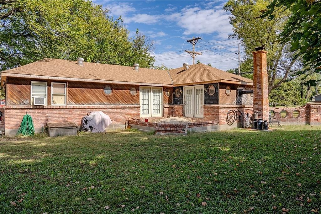 634 N Oak St Iola, KS 66749 - Thumbnail 5