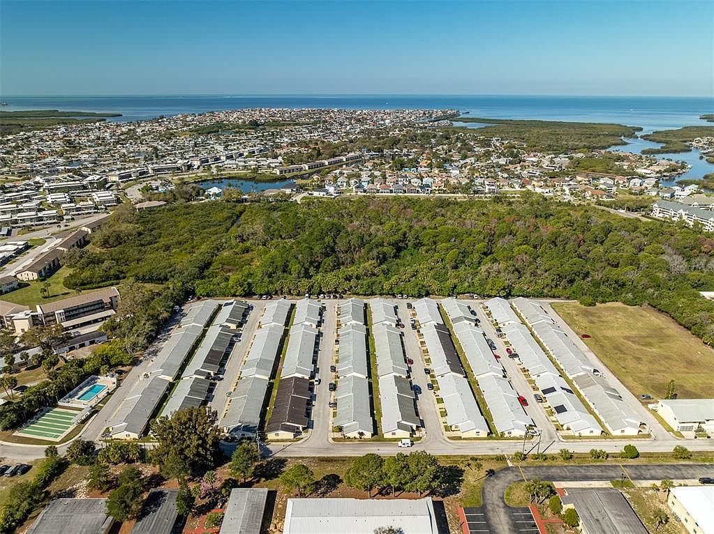 (undisclosed Address) New Pt Richey, FL 34652 - Thumbnail 5