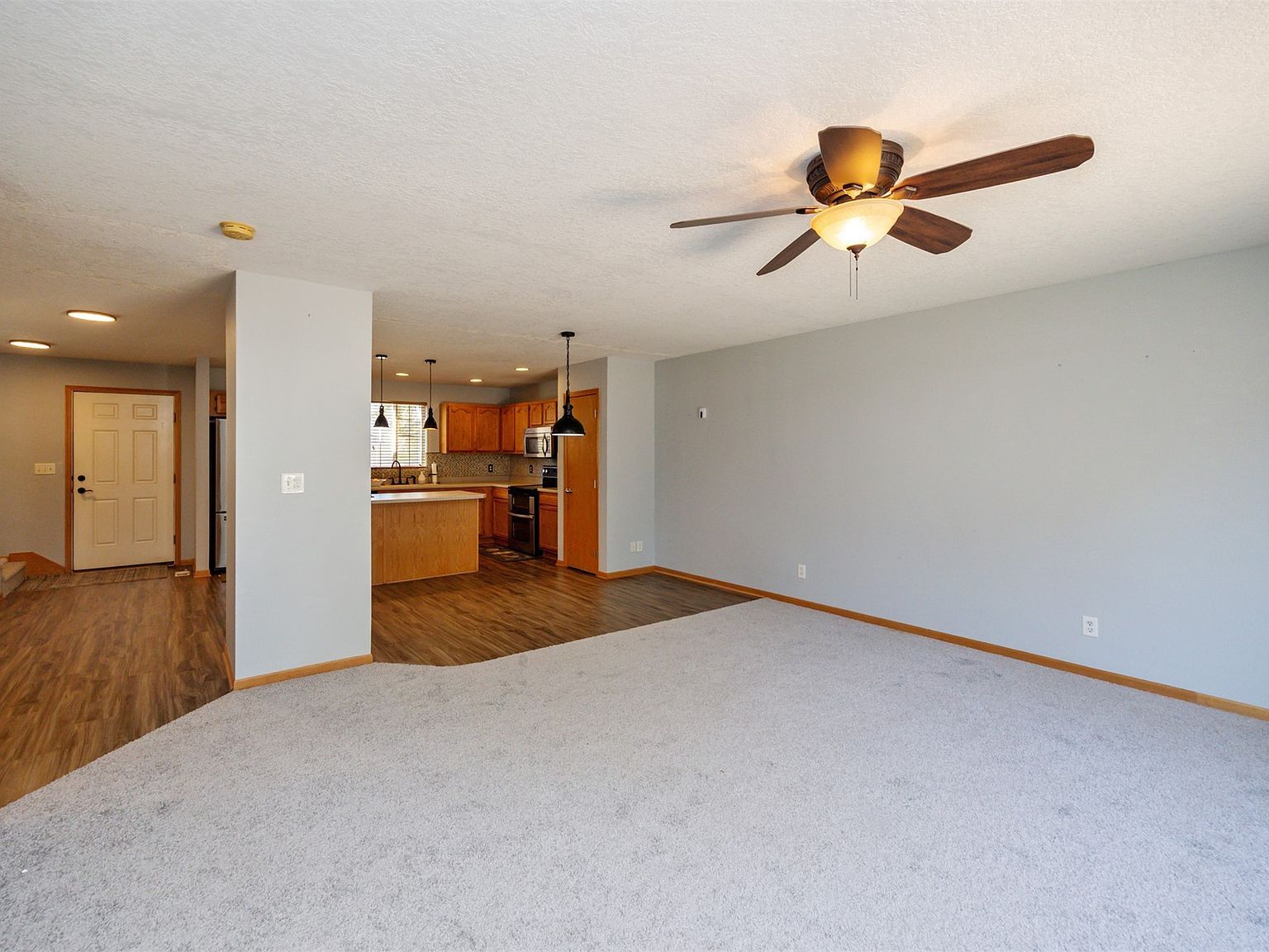 535 SE Cardinal Ln Waukee, IA 50263 - Thumbnail 5