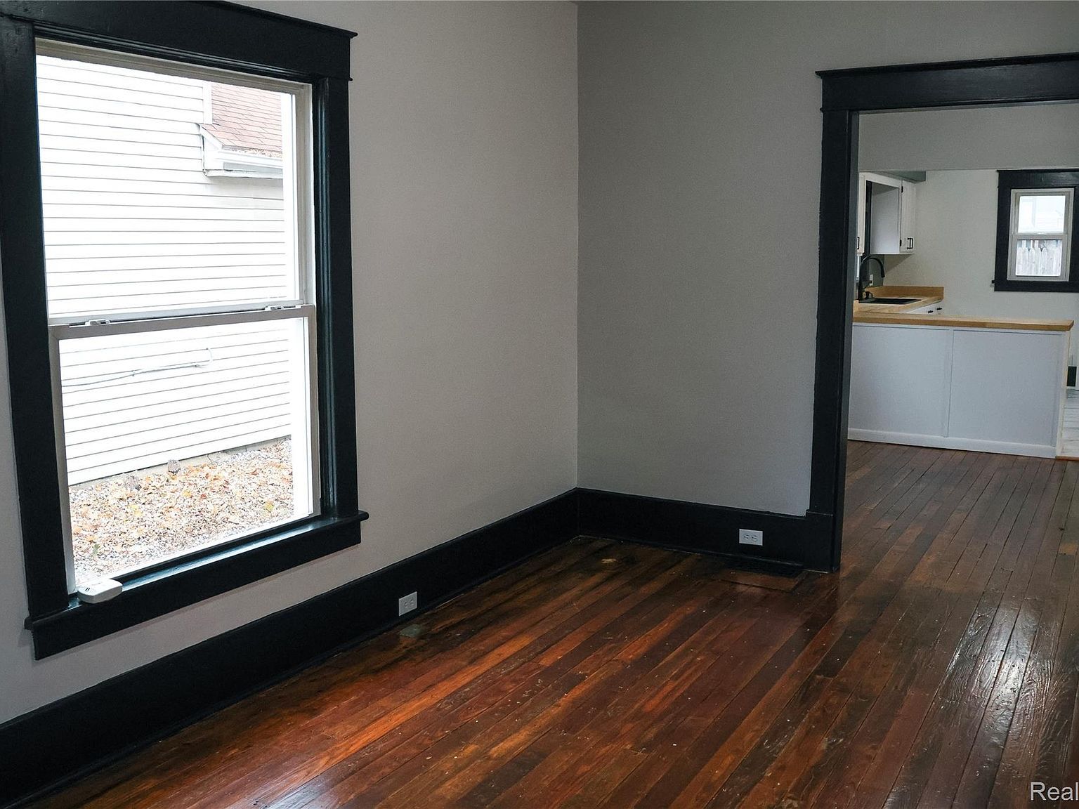 618 Clinton St Owosso, MI 48867 - Thumbnail 5