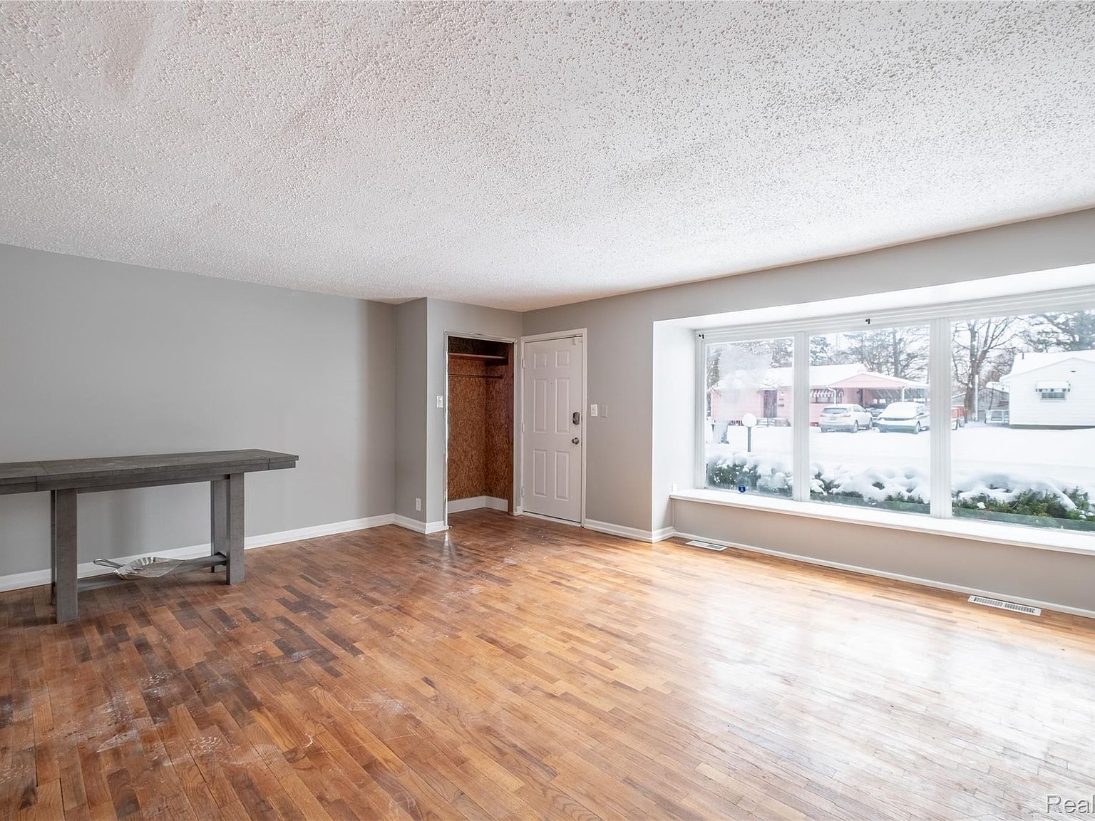 1828 Tebo St Flint, MI 48503 - Thumbnail 5